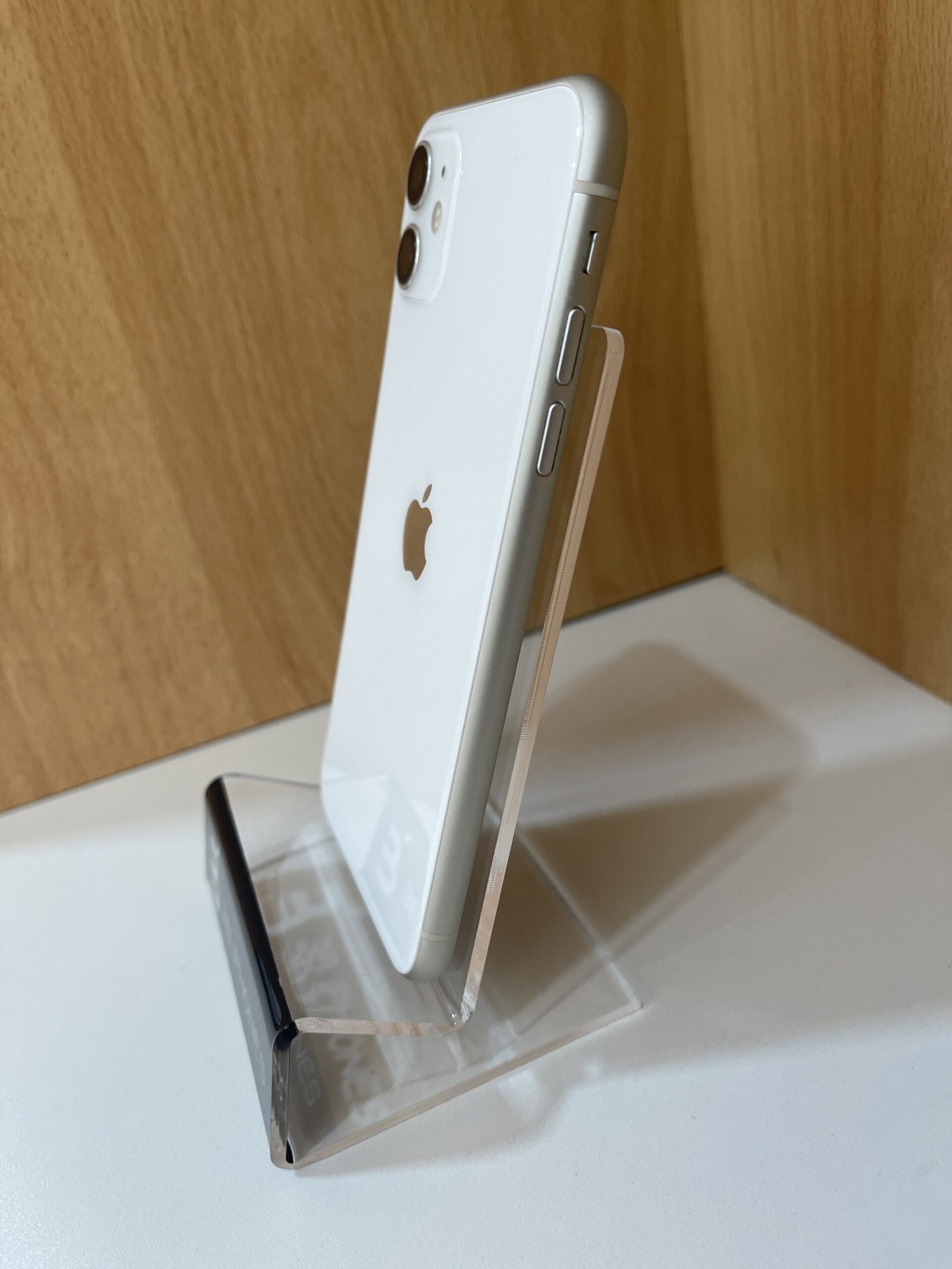 iPhone 11 Blanco (Semi Nuevo) – OnlineShop